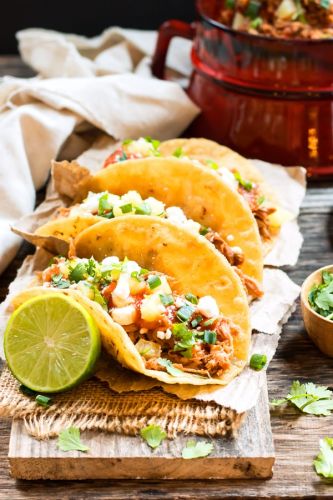 Slow Cooker Pineapple Pulled Pork Tacos