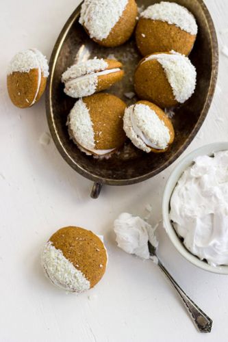 Pumpkin cookies with coconut cream and white chocolate