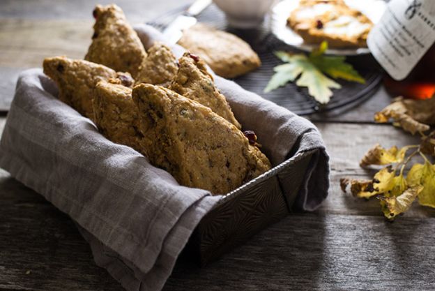 Pumpkin cranberry scones