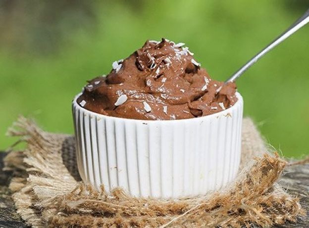 Raw Chocolate Mousse Recipe with Avocado & Banana