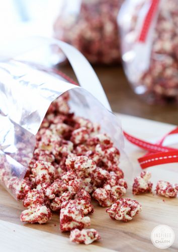 Red velvet popcorn