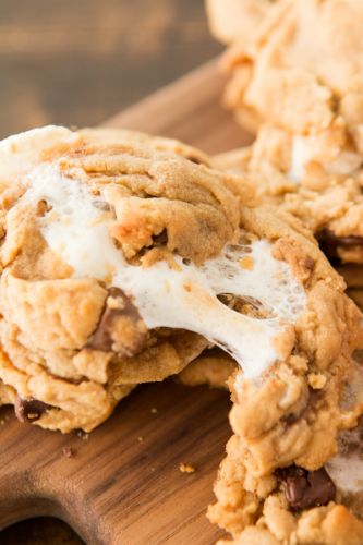 Reese’s marshmallow peanut butter chip cookies