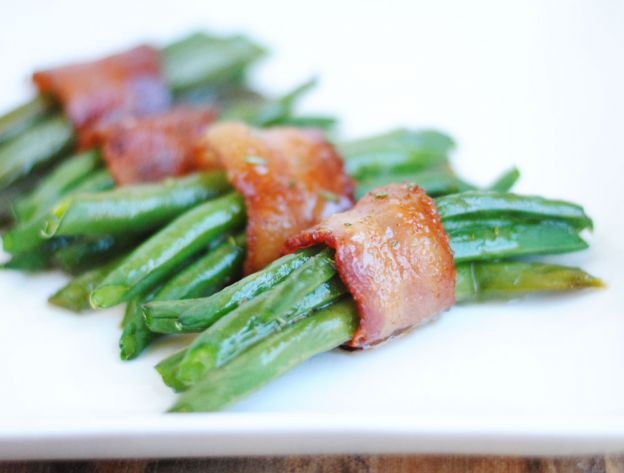 Rosemary and maple bacon green bean bundles