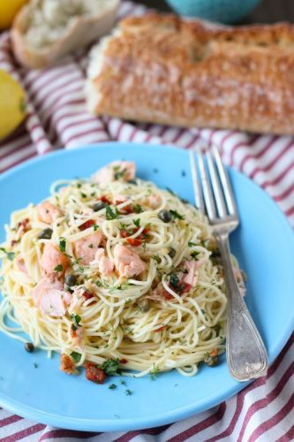 Salmon pasta