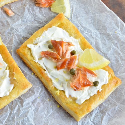 Smoked salmon on puff pastry