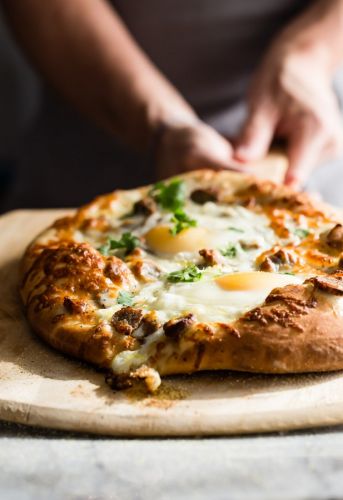 Sausage and Egg Breakfast Pizza