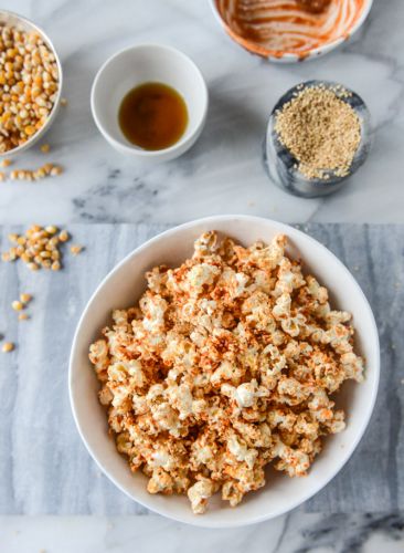 Brown sugar Sriracha sesame popcorn