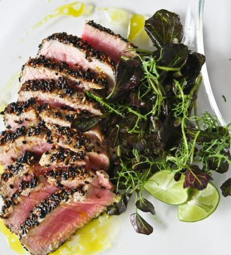 Sesame Seared Tuna With Lime Ginger Vinaigrette