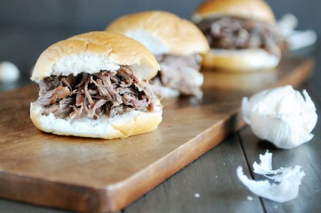 Slow Cooker Coffee and Garlic Roast Beef