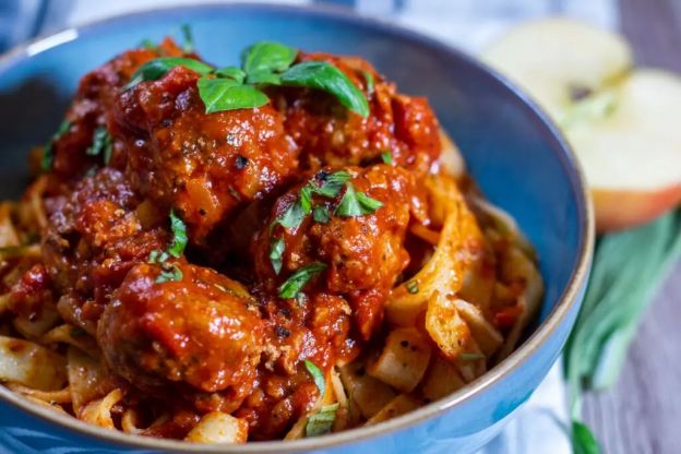 Slow Cooker Pork and Apple Meatballs