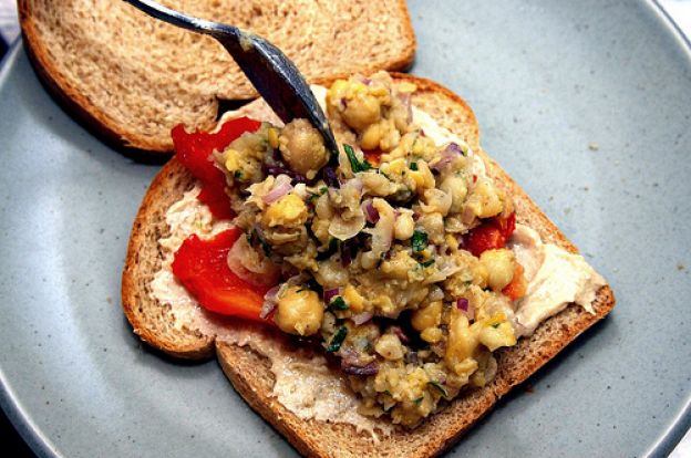 Smashed Chickpea Salad Sandwich