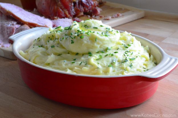 Sour Cream and Chive Mashed Potatoes