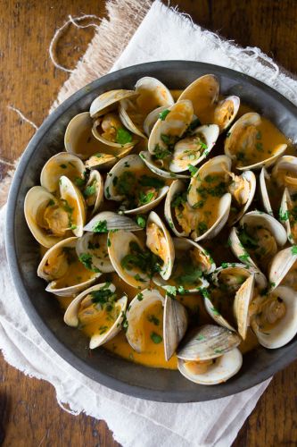 Spicy Coconut Milk Clams