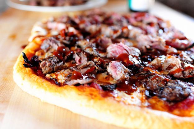 20. Steakhouse pizza