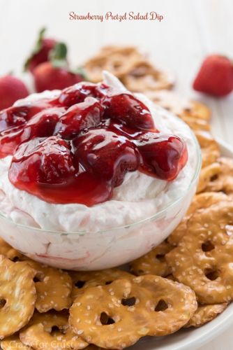 Strawberry pretzel salad dip