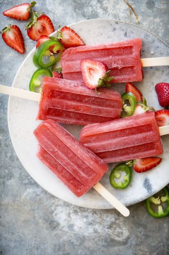 Strawberry and Jalapeno Gin Smash Popsicles