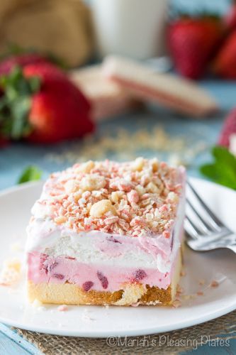 Strawberry shortcake icebox cake