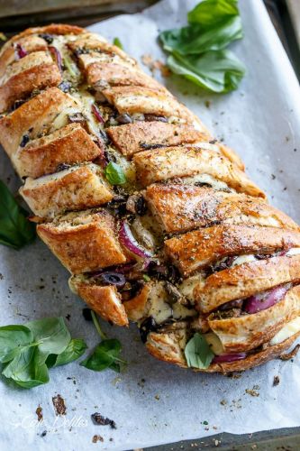 Barbecue chicken pizza-stuffed pull-apart bread