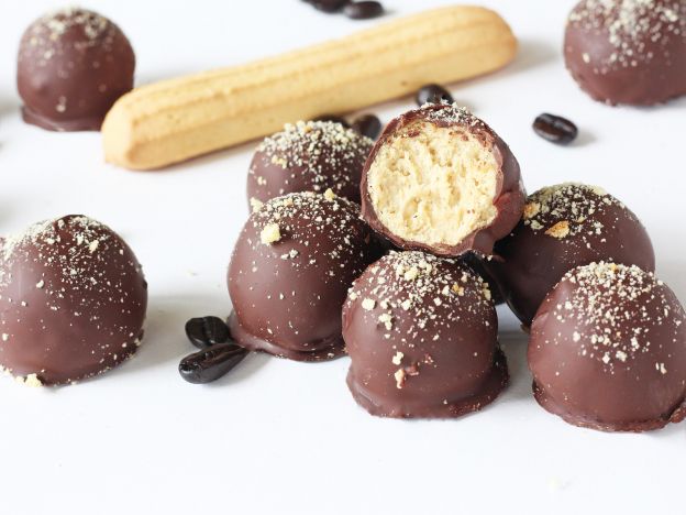 No-Bake Tiramisu Truffles