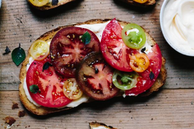 3-Ingredient Tomato Sandwich