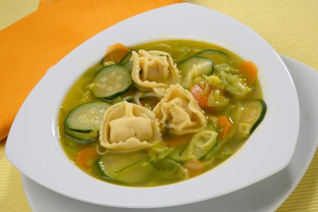 Tortellini in brodo