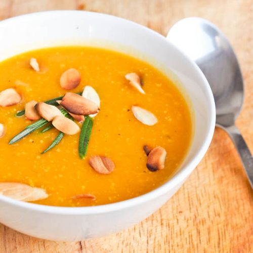 Vegan creamy pumpkin soup