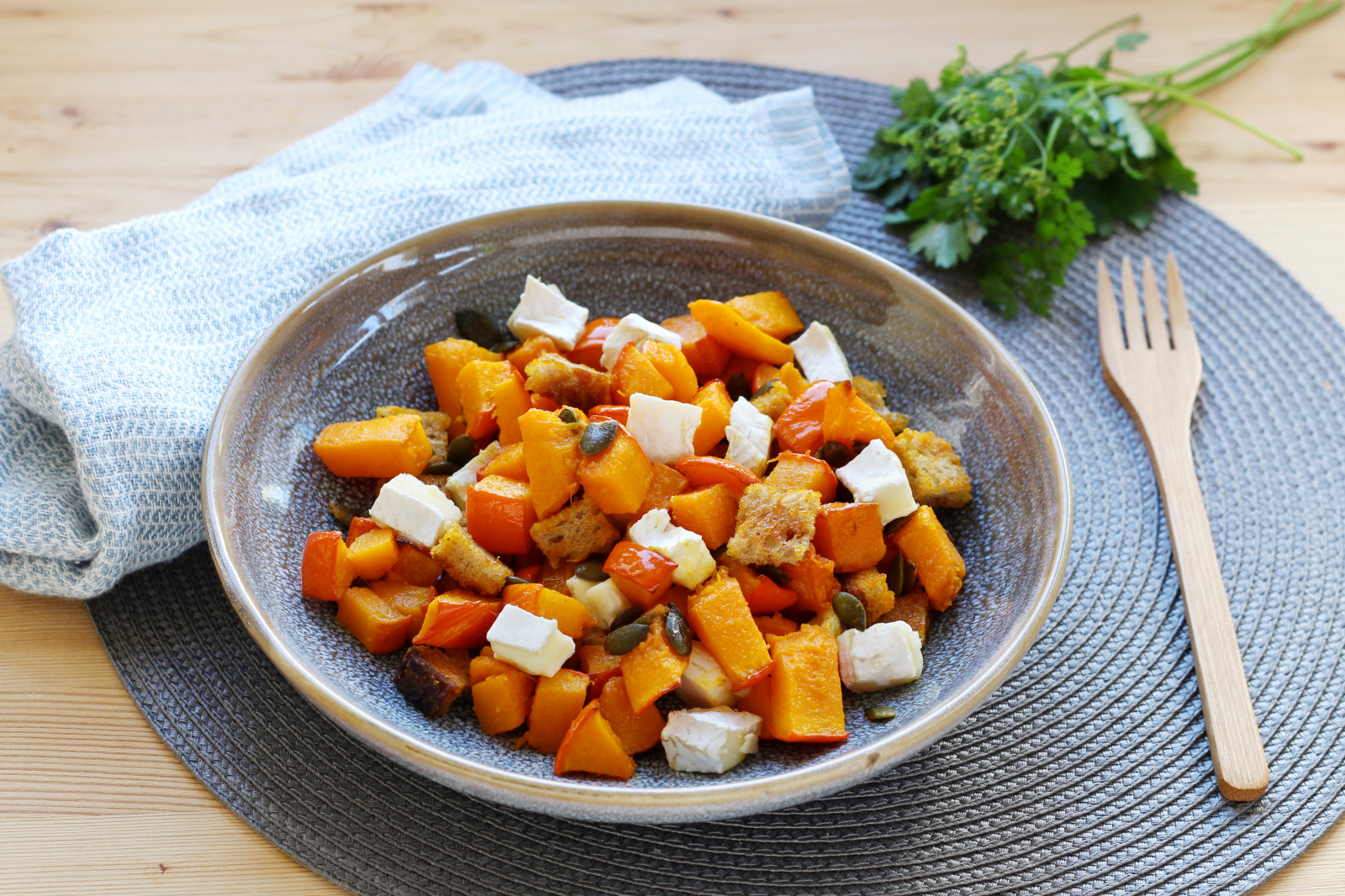 Roasted Squash Is The Star Ingredient In This Easy Winter Salad   331108 